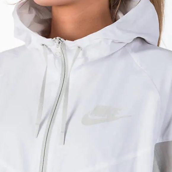 Women’s Nike Tech liberty windrunner 886268-100 jacket XS - Picture 3 of 16
